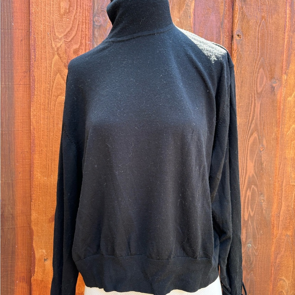 JW ANDERSON UNIQLO 100% Merino Wool Black Turtleneck Sweater with Ribbed Cuffs